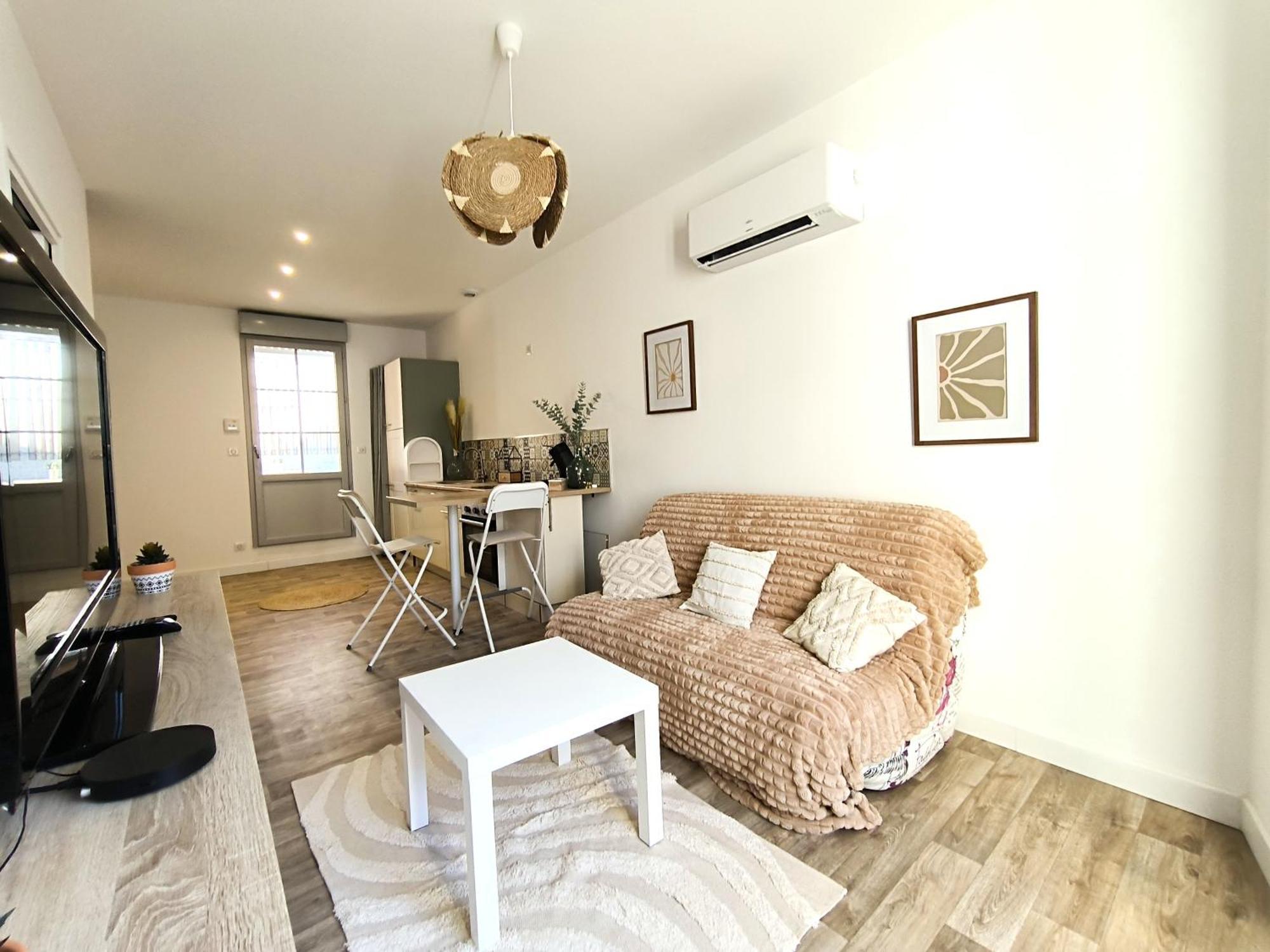 Le Talia - Terrasse Apartment Auch Bagian luar foto